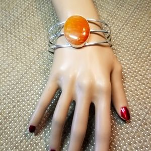 ENCHANTING BRACELET NWOT